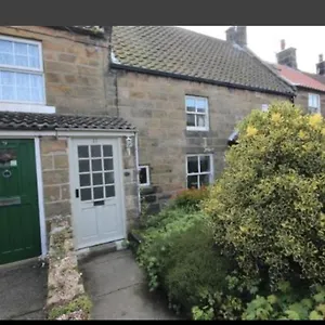  Holiday home Carlton Cottage,